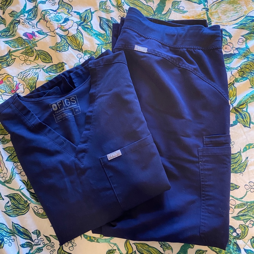 Figs scrubs navy blue size XL